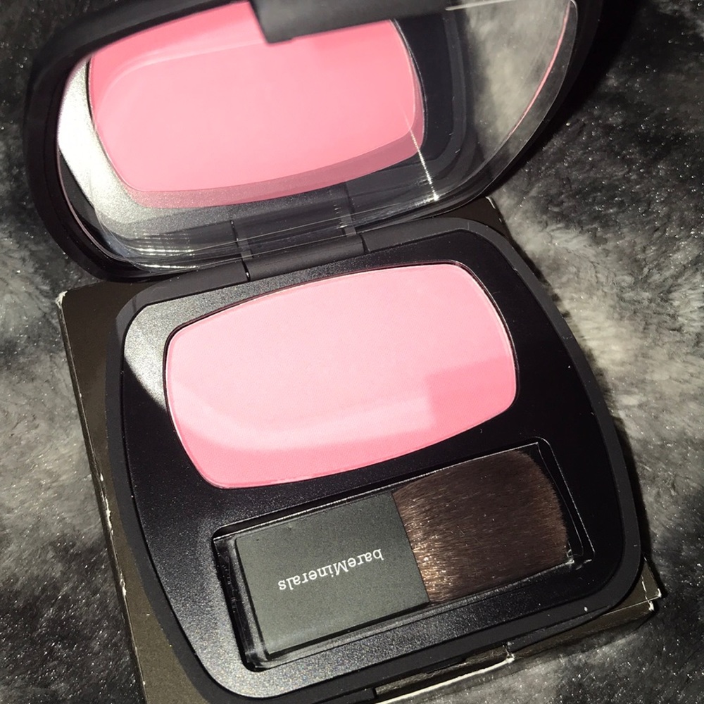 DISCONTINUED Ready blush